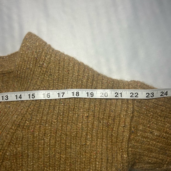 Beautiful!! MADEWELL Long Sleeve Wool Cropped V- Neck, Button-Up Sweater, Size L - Picture 5 of 10